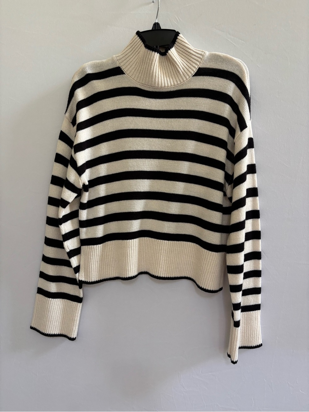 H&M Striped Mock Neck Sweater Black Cream Cropped Oversized Size S - Picture 3 of 6